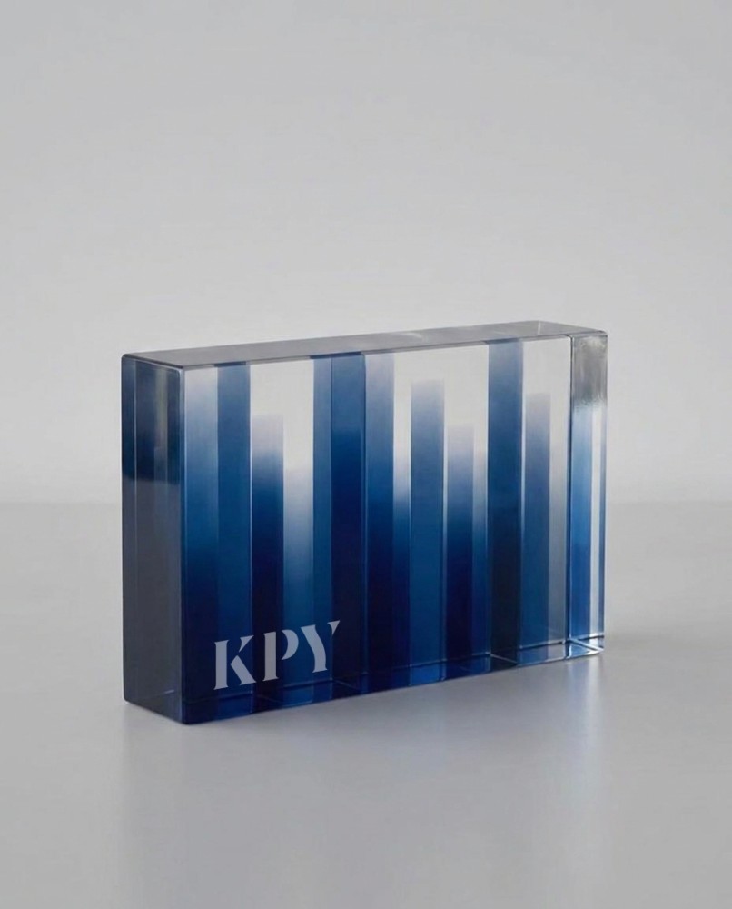 Trofeo su misura Tombstone II per Danske Bank – KPY 2026 realizzato da Sustain Awards