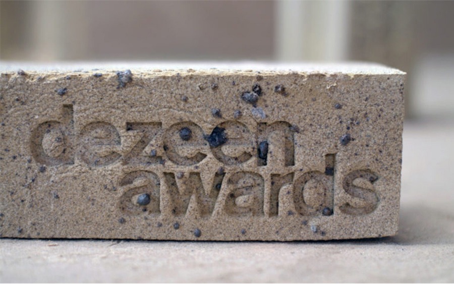 Dezeen Awards: quando il design del trofeo diventa parte del premio